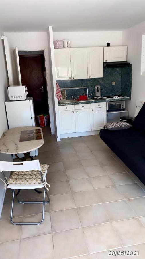 Joli Studio Neuf Av Terrasse A 50 M De La Mer Et Gare Rocabruna Exterior foto