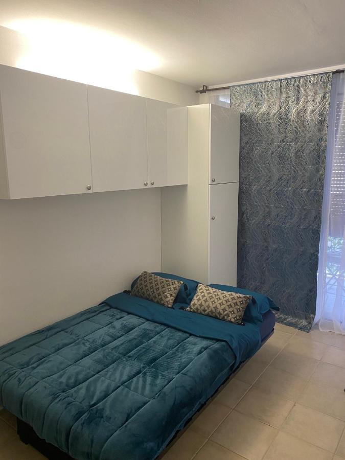 Joli Studio Neuf Av Terrasse A 50 M De La Mer Et Gare Rocabruna Exterior foto